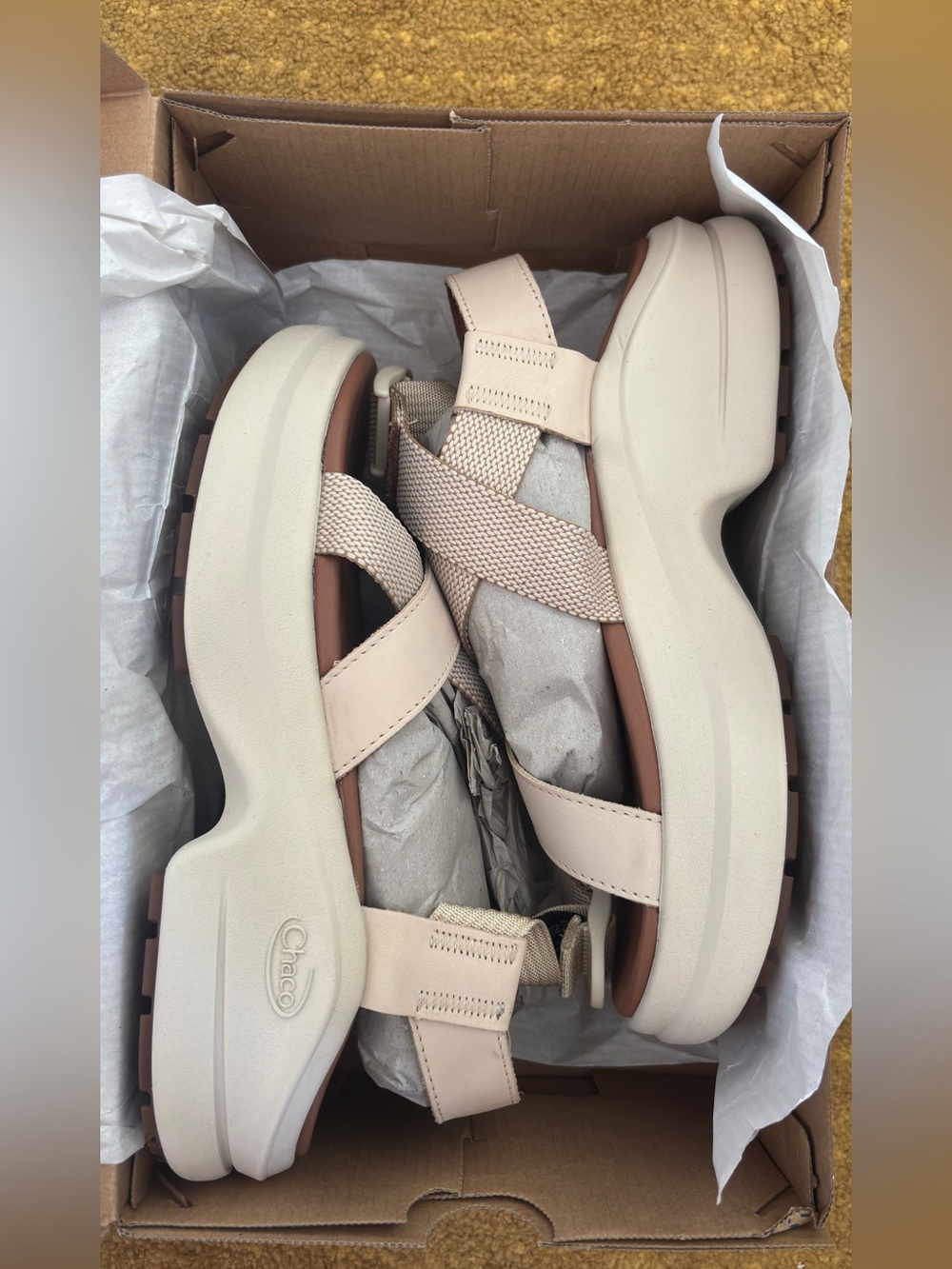 Chaco cushform sandals EU 39 in khaki leather